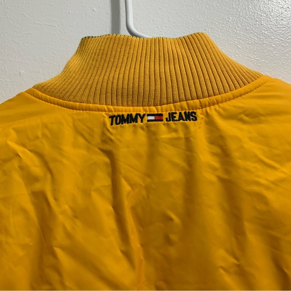 Tommy Jeans Mens Solid Quilted Reversible Jacket - Picture 3 of 11